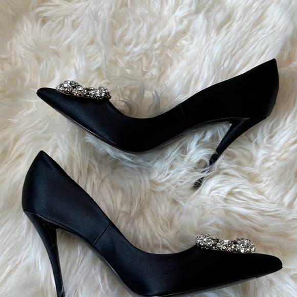 Roger Vivier Strass Buckle Pumps in Satin - Picture 11 of 14